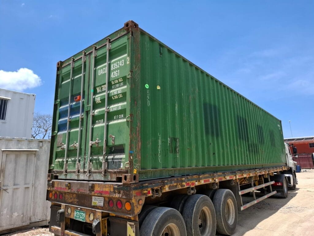 Venta de contenedores 40 estándar en Medellin