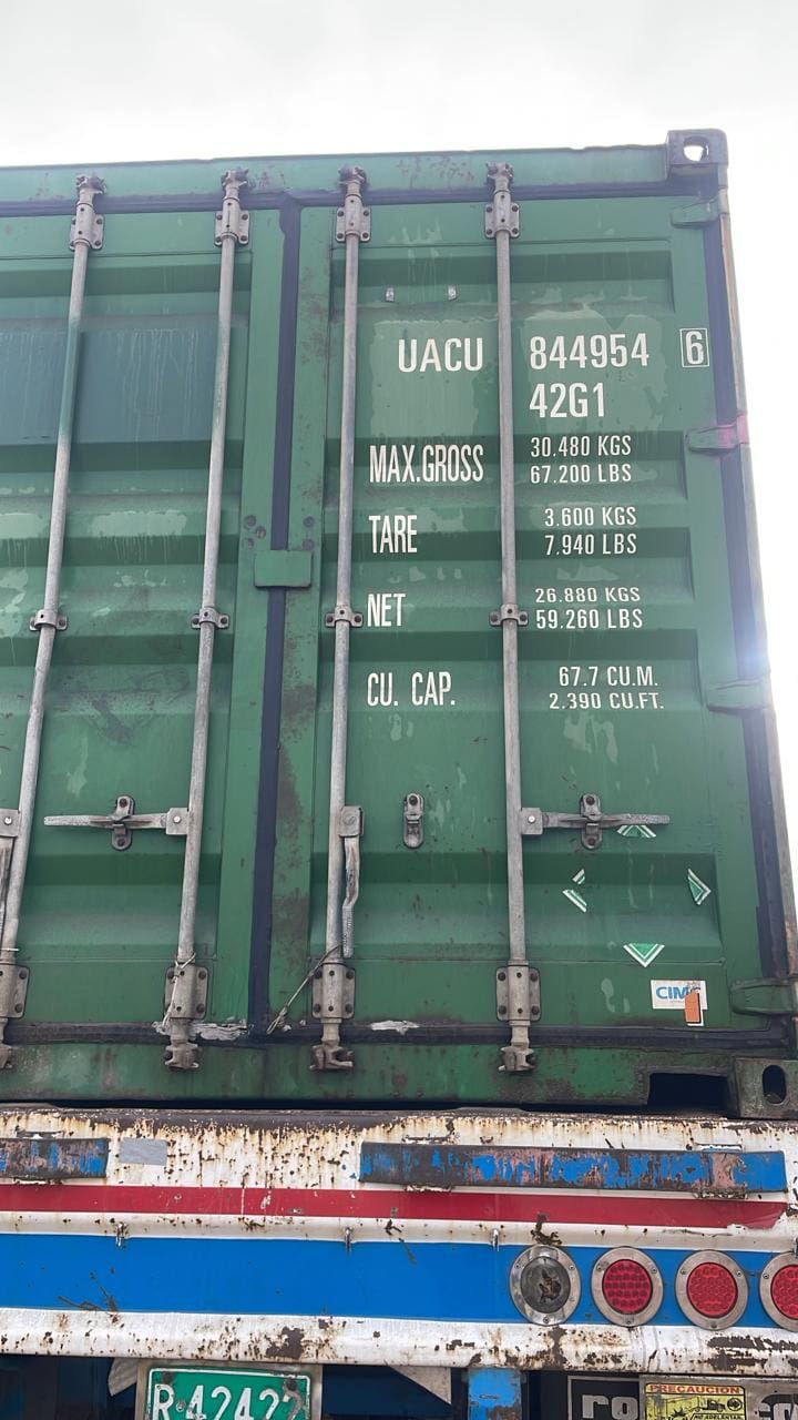 UACU844954-6-image